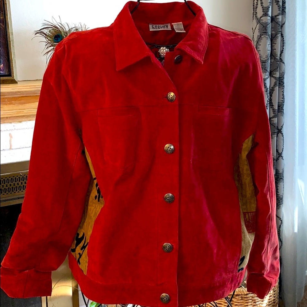 This one of a kind sued jacket.🍑